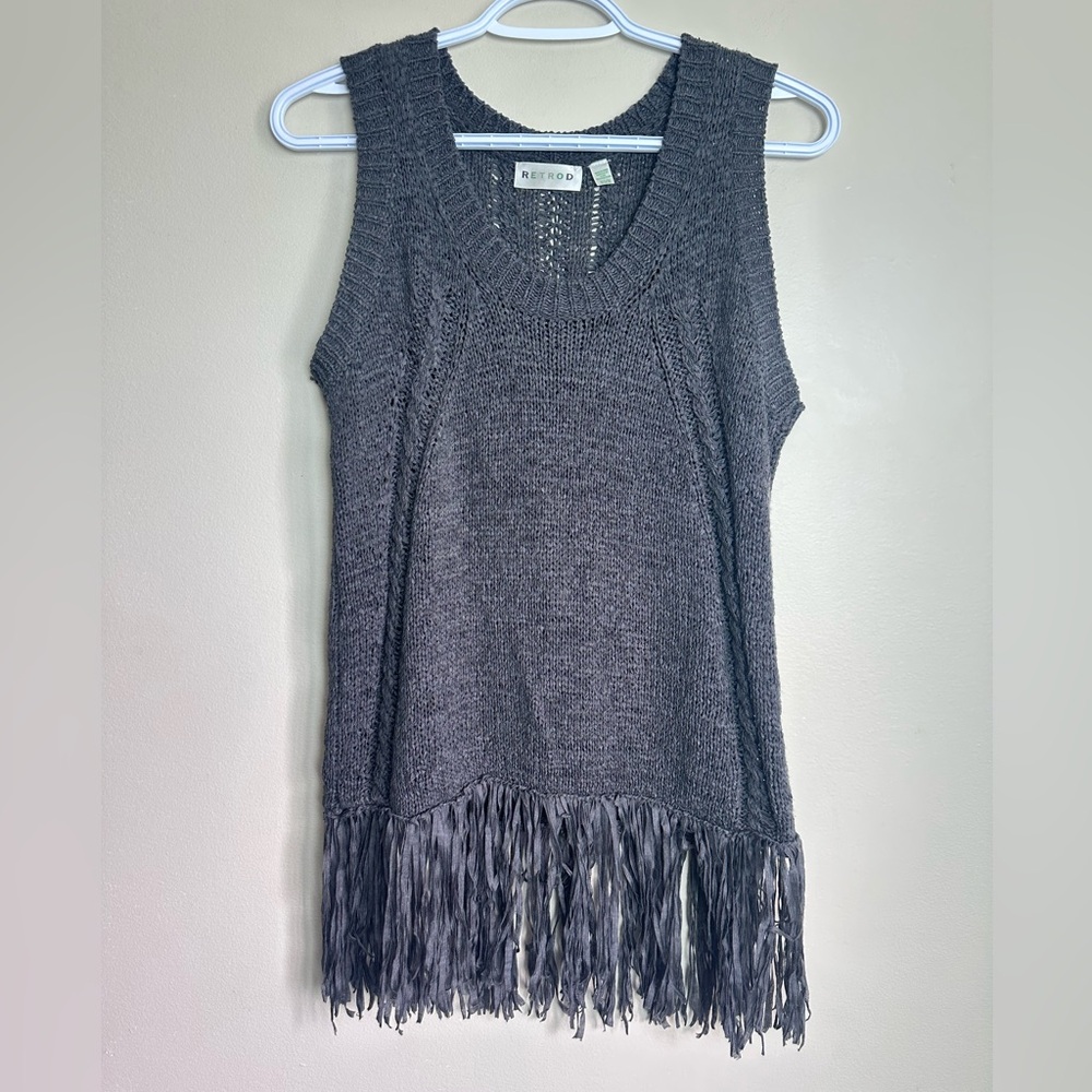 Retrod Size M Charcoal Knit Sweater